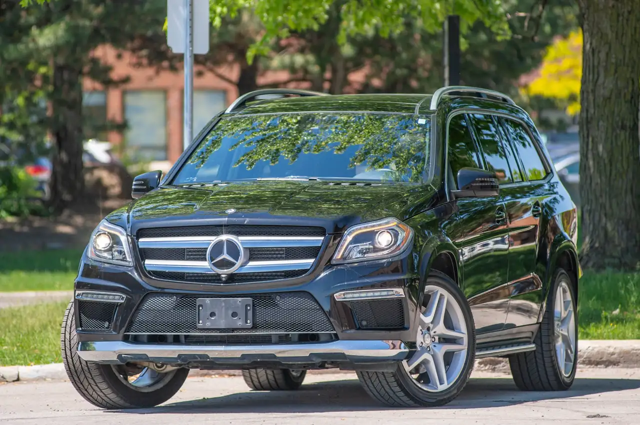 Mercedes-Benz GL-Class снимка Mercedes-Benz GL-Class