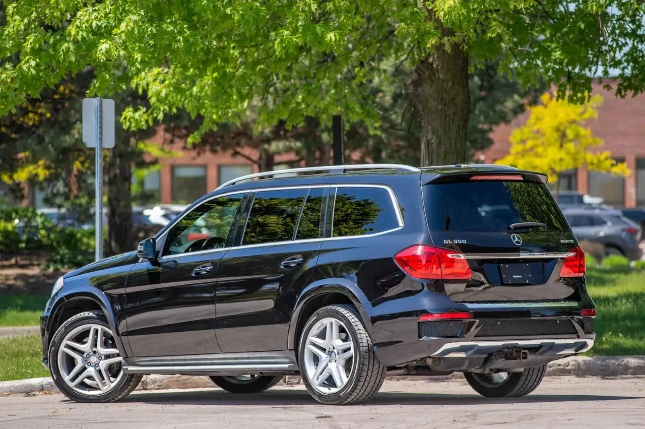 Mercedes-Benz GL-Class снимка Mercedes-Benz GL-Class