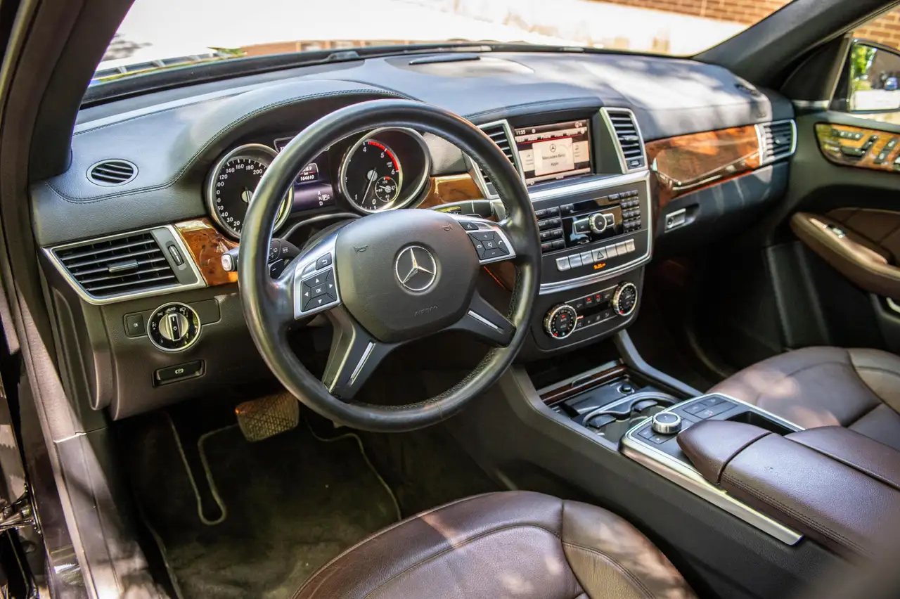 Mercedes-Benz GL-Class снимка Mercedes-Benz GL-Class