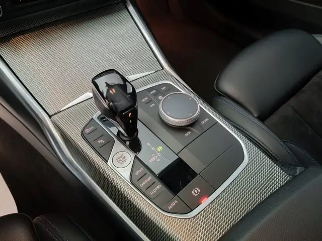 BMW 3 Series view 15