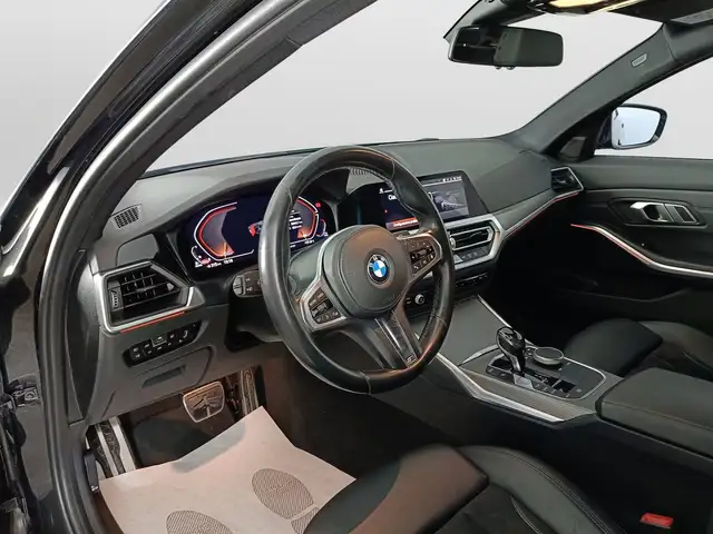BMW 3 Series view 6