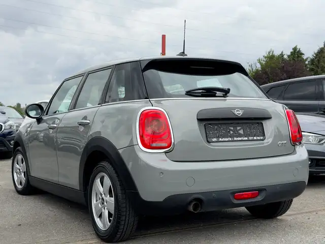 Mini Hatch view 5