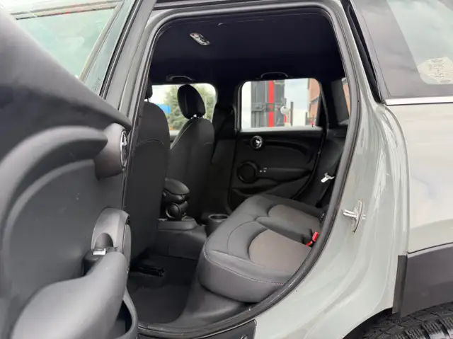 Mini Hatch view 8