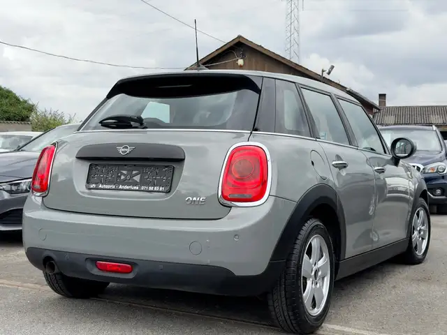 Mini Hatch view 4