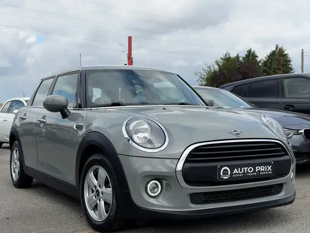 Mini Hatch view 2