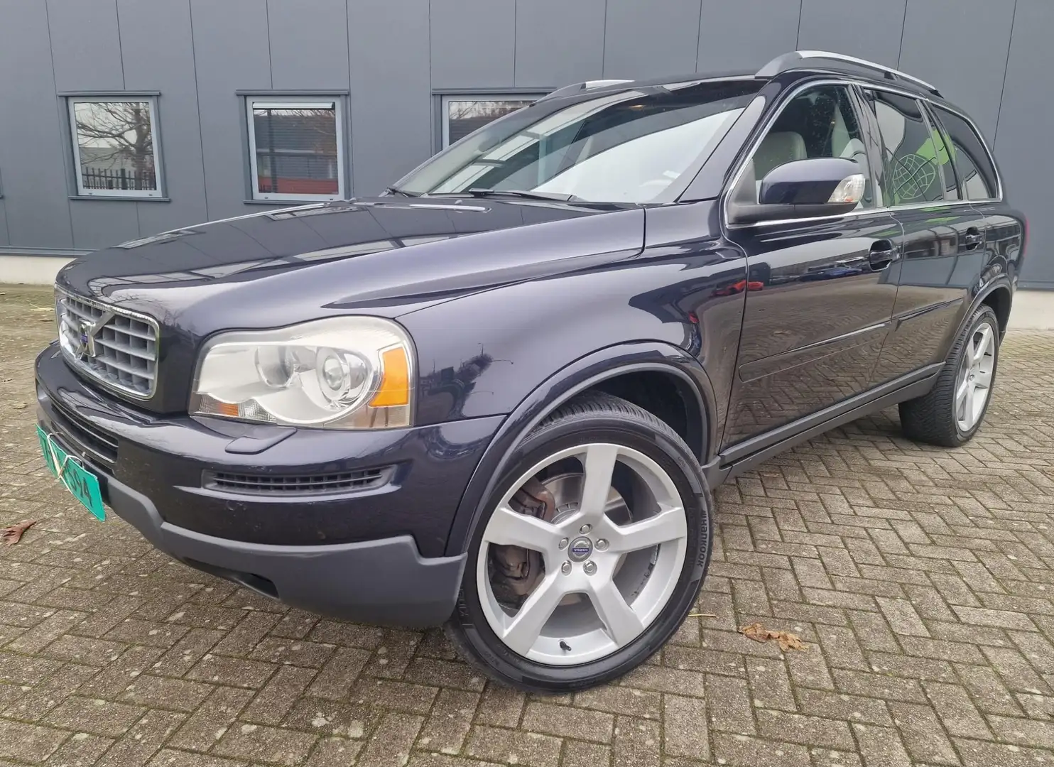 Volvo XC90 2.4 D5 Summum netto € 12.350 ex BTW, bijtelvriende Albastru - 2