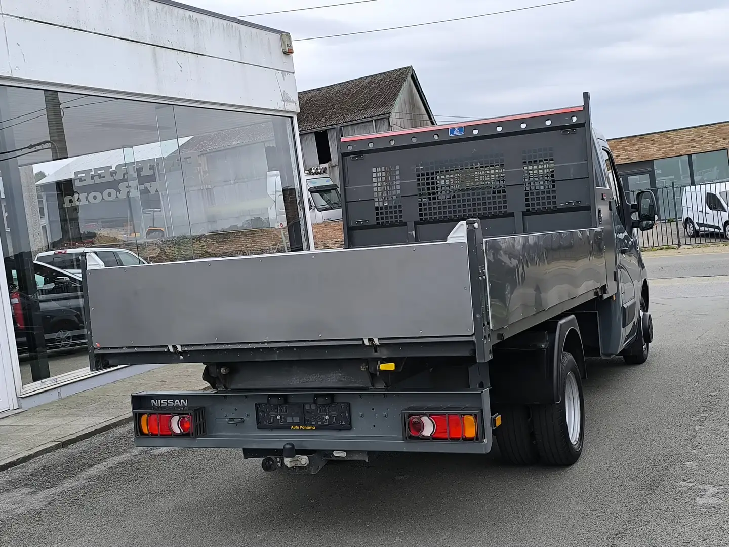 Nissan NV400 INTERSTAR 2.3 dCi 160CV BENNE BASCULANTE TVAC Grijs - 2