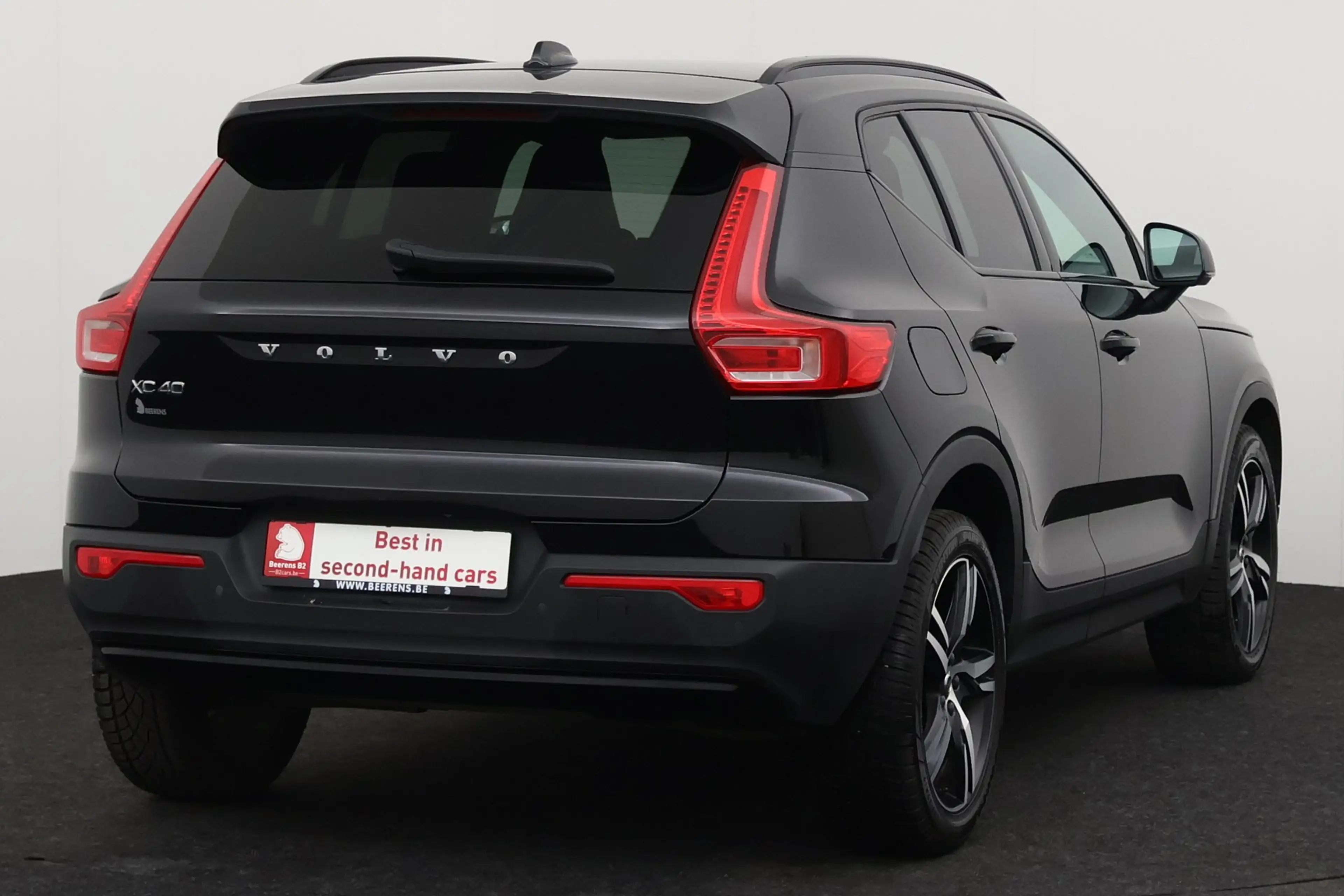 Volvo XC40 1.5 T3 GEARTRONIC PHEV R-DESIGN+ GPS + CAMERA + PD — photo 4