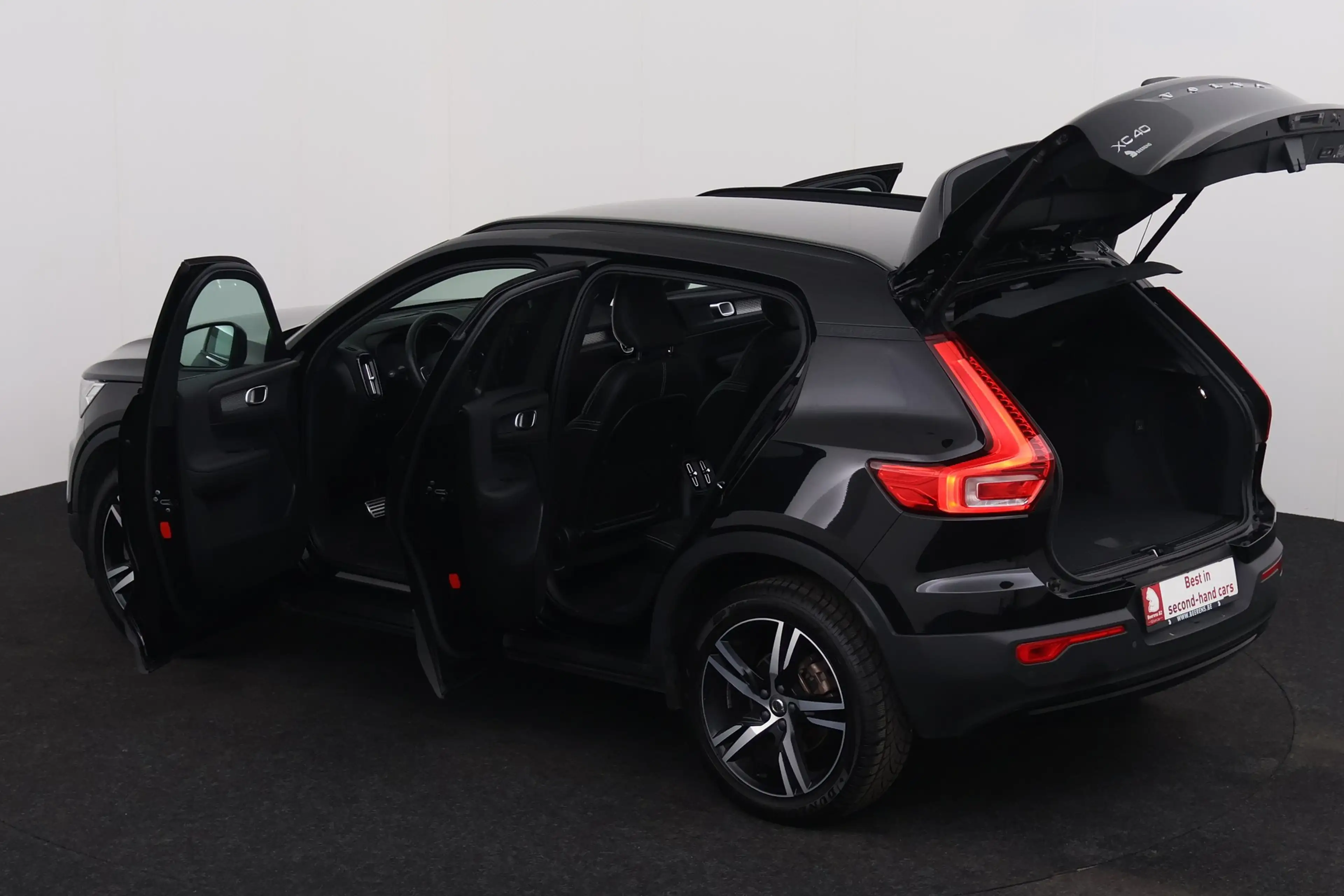 Volvo XC40 1.5 T3 GEARTRONIC PHEV R-DESIGN+ GPS + CAMERA + PD — photo 9