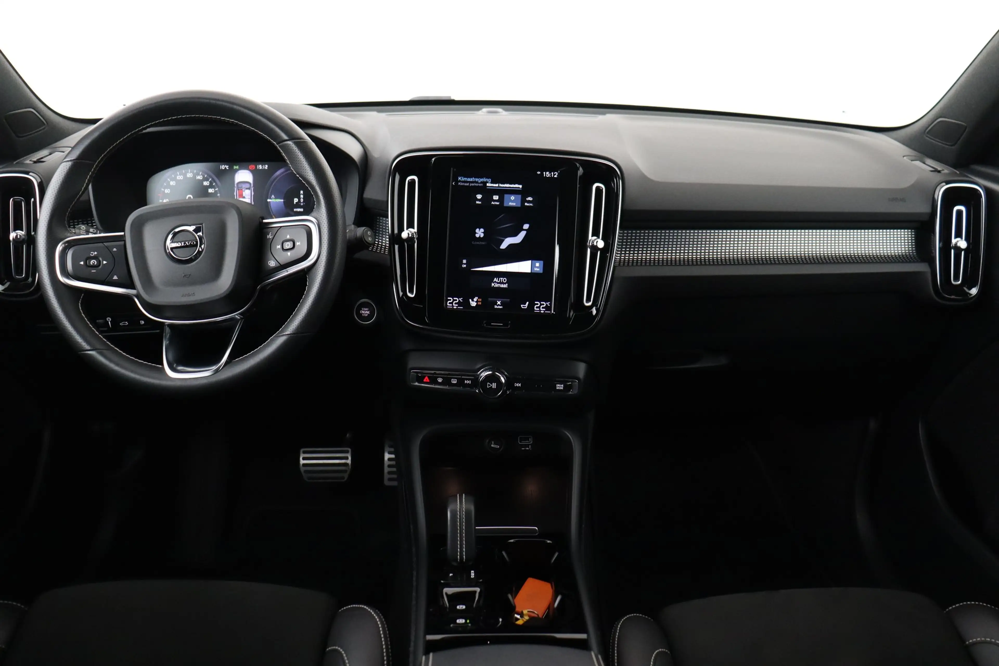 Volvo XC40 1.5 T3 GEARTRONIC PHEV R-DESIGN+ GPS + CAMERA + PD — photo 10