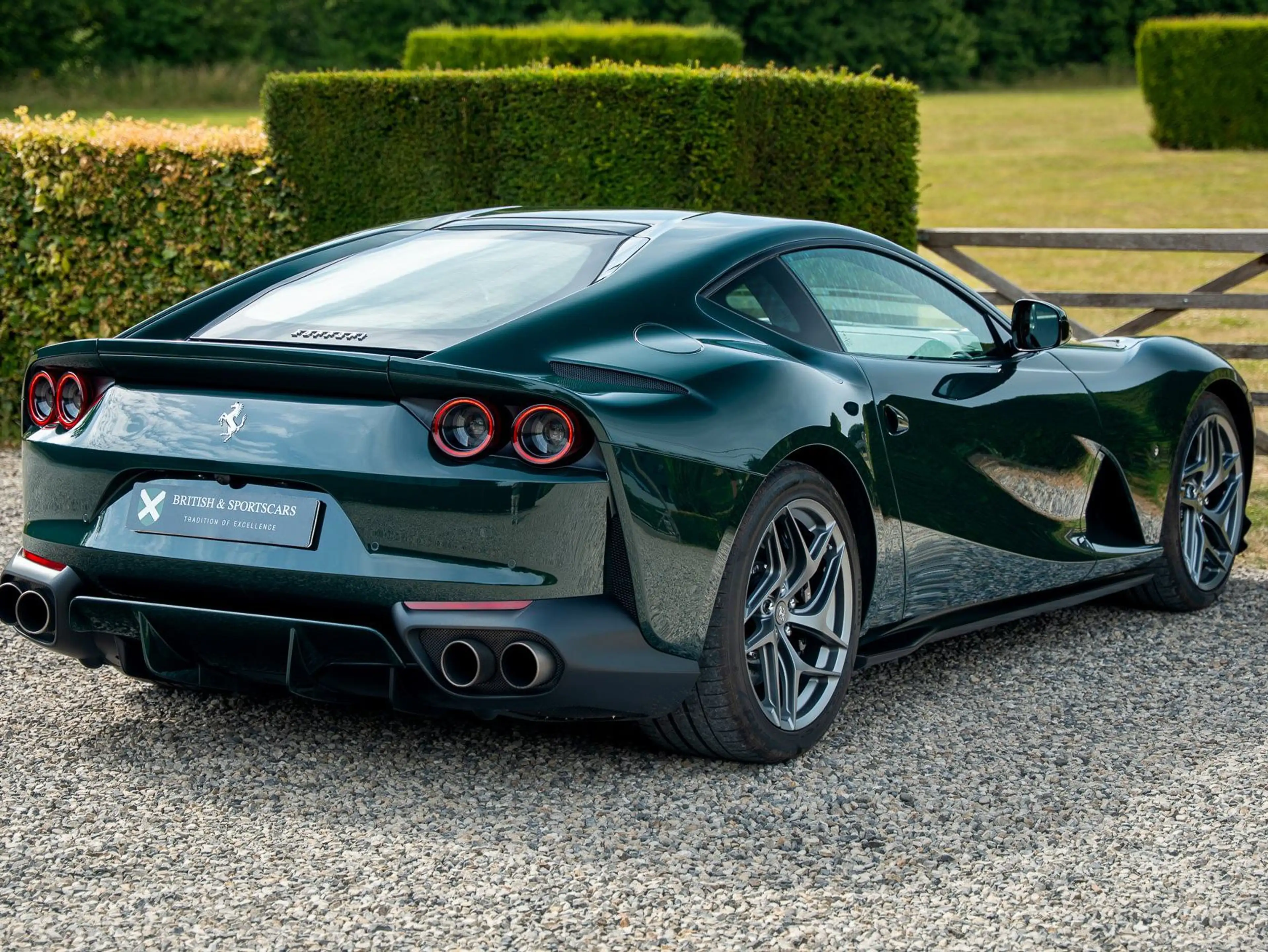Ferrari 812 812 Superfast / Racing British Green / VAT Incl. — photo 5