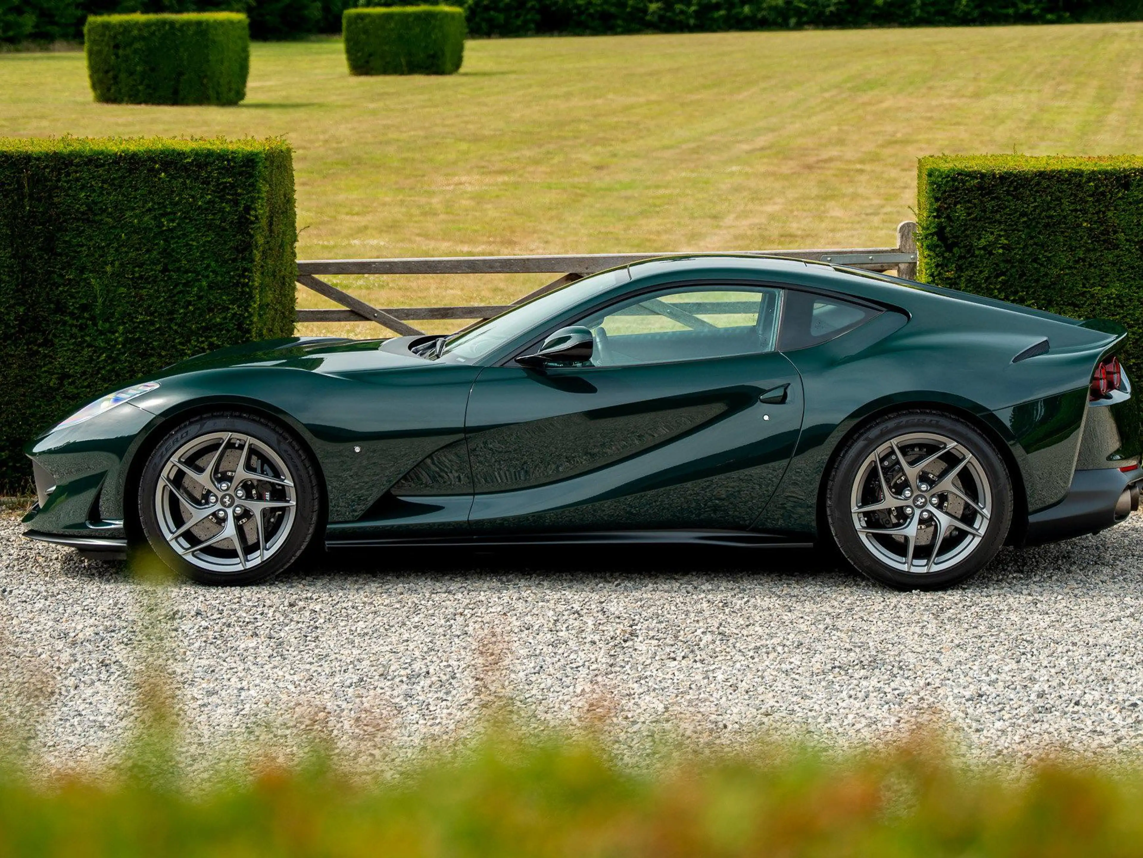 Ferrari 812 812 Superfast / Racing British Green / VAT Incl. — photo 8