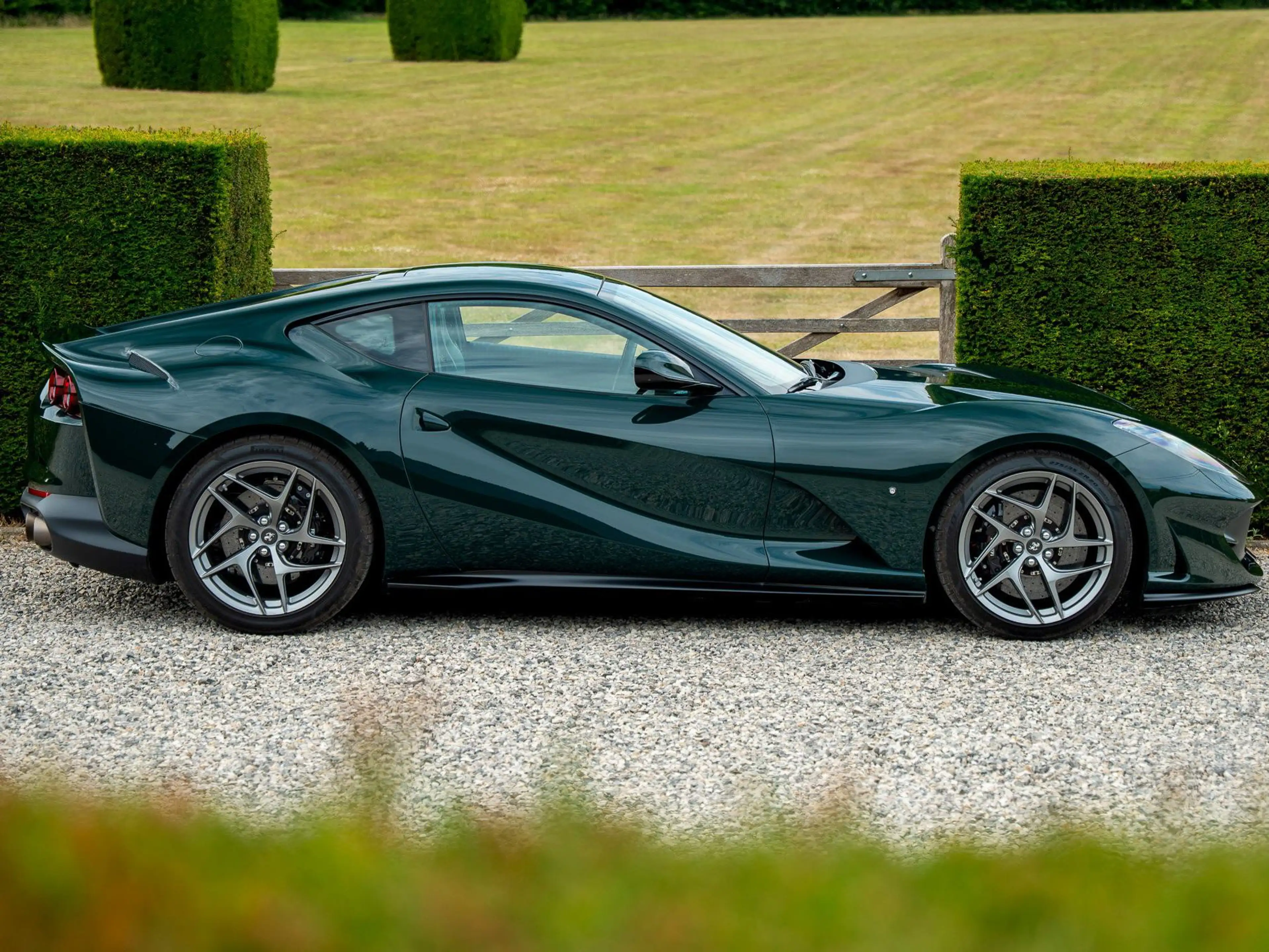 Ferrari 812 812 Superfast / Racing British Green / VAT Incl. — photo 7