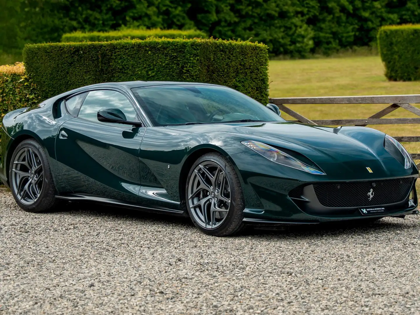 Ferrari 812 812 Superfast / Racing British Green / VAT Incl. Groen - 1