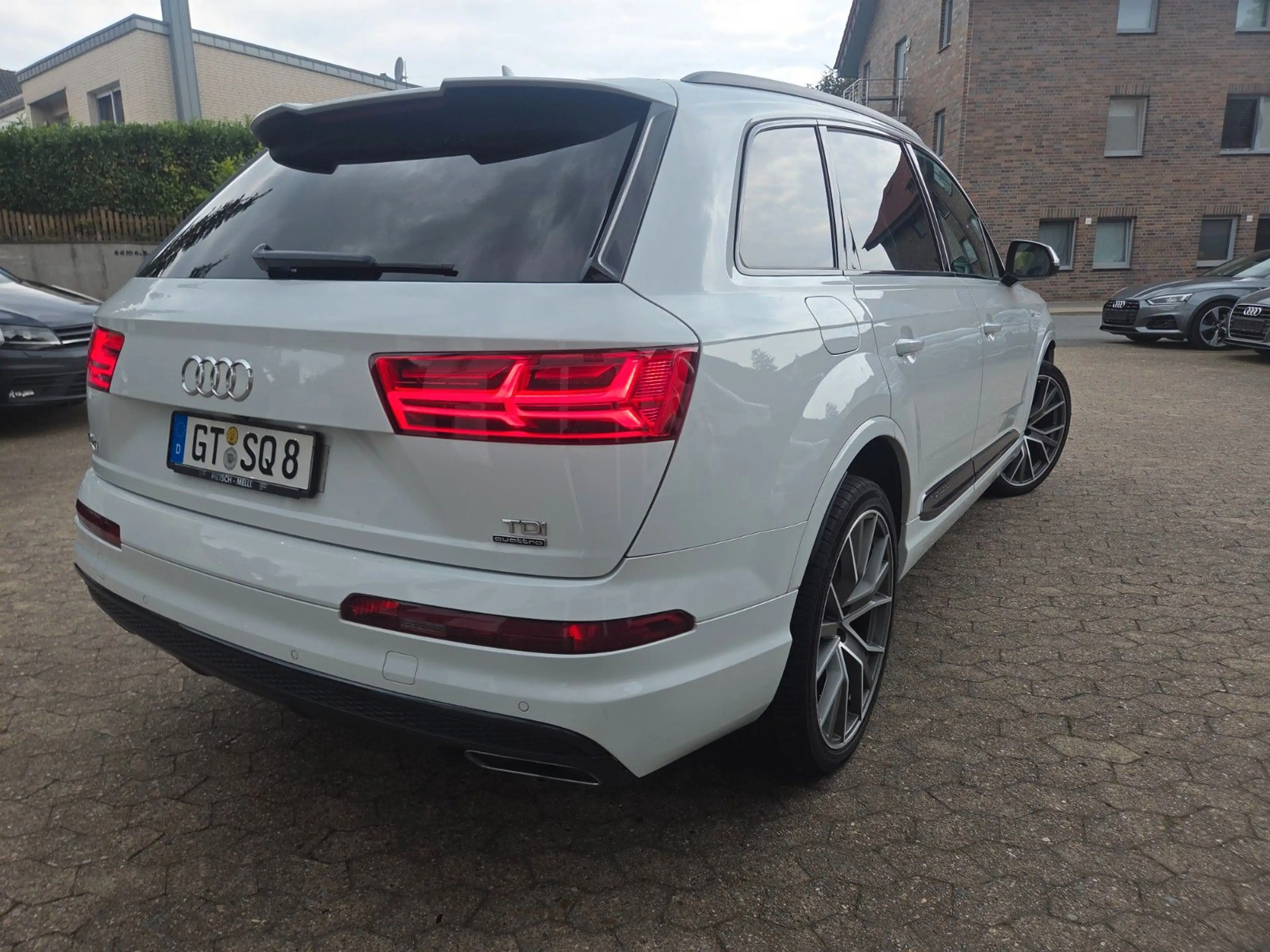 Audi Q7 3.0 TDI quattro 3x S line/22Zoll/Pano/7 Sitze — photo 9