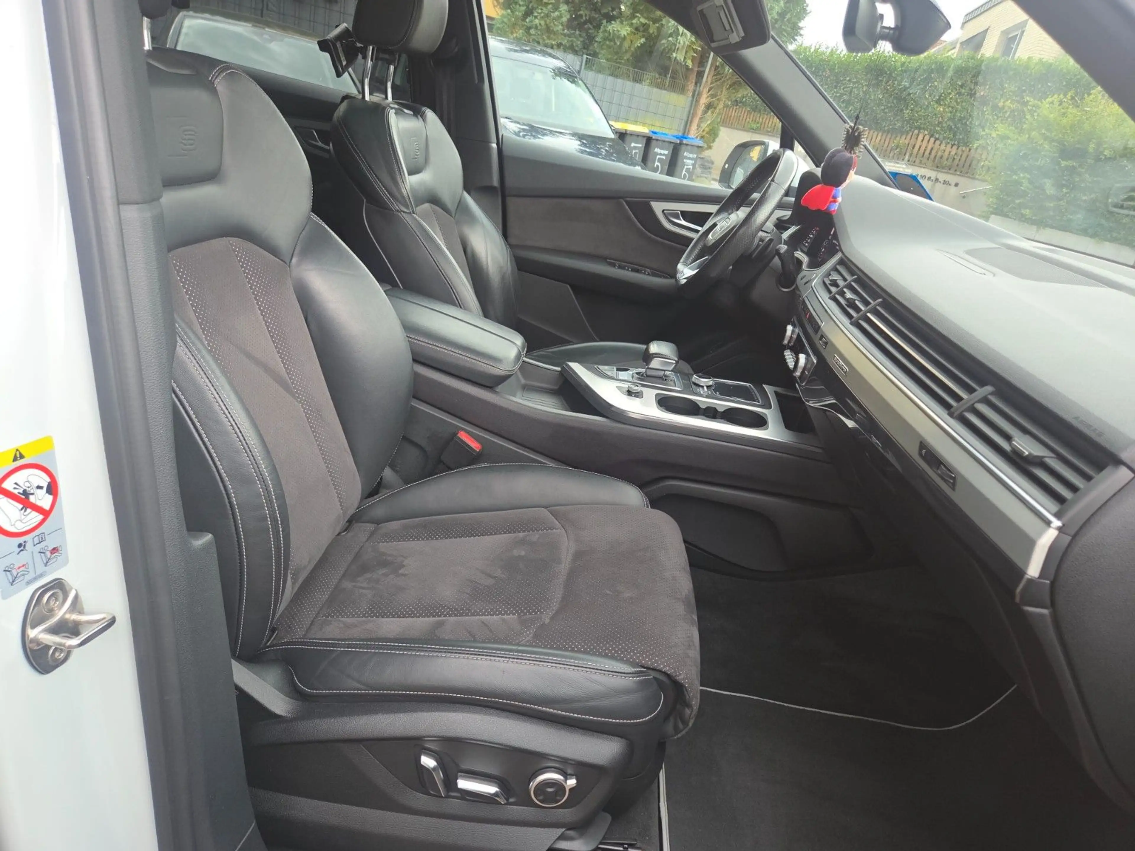 Audi Q7 3.0 TDI quattro 3x S line/22Zoll/Pano/7 Sitze — photo 16