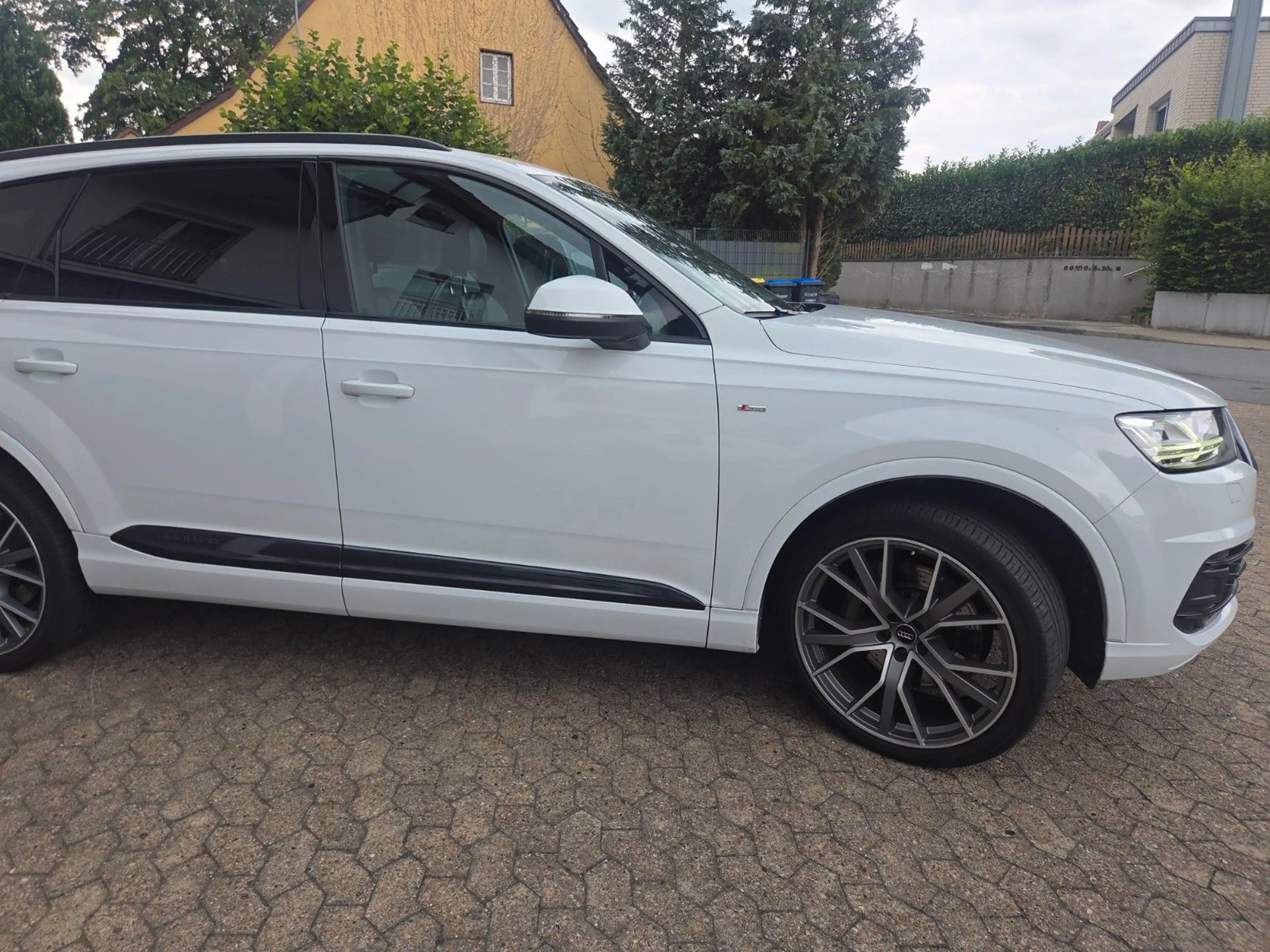 Audi Q7 3.0 TDI quattro 3x S line/22Zoll/Pano/7 Sitze — photo 12