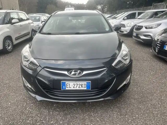 Hyundai i40 Wagon 1.7 crdi Style 136cv / Cambio automatico