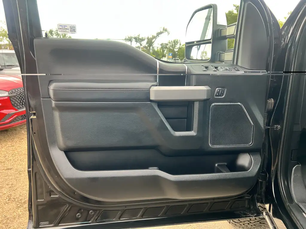 2018 Ford F-350 Super Duty Platinum Crewcab 176 | MoonRoof | Ultimate Pkg | U — photo 5