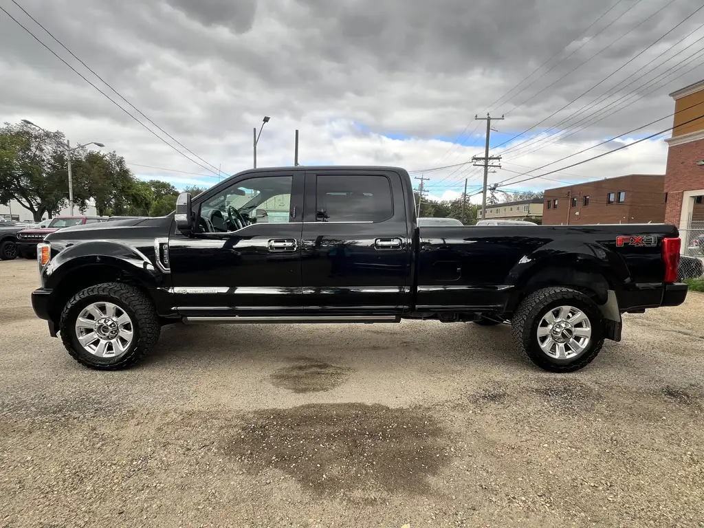 2018 Ford F-350 Super Duty Platinum Crewcab 176 | MoonRoof | Ultimate Pkg | U — photo 4
