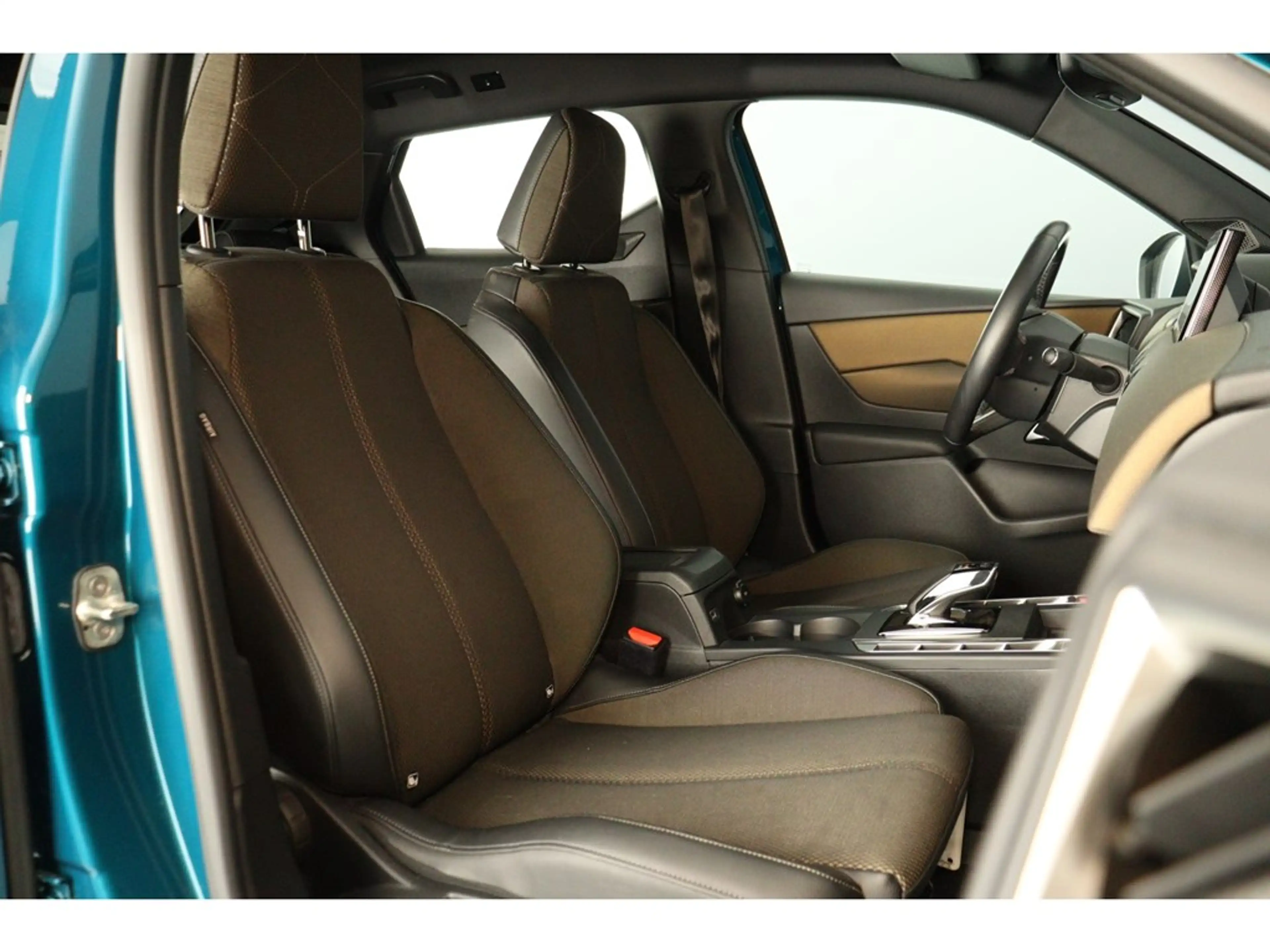 DS Automobiles DS 3 Crossback 136pk So Chic — photo 11