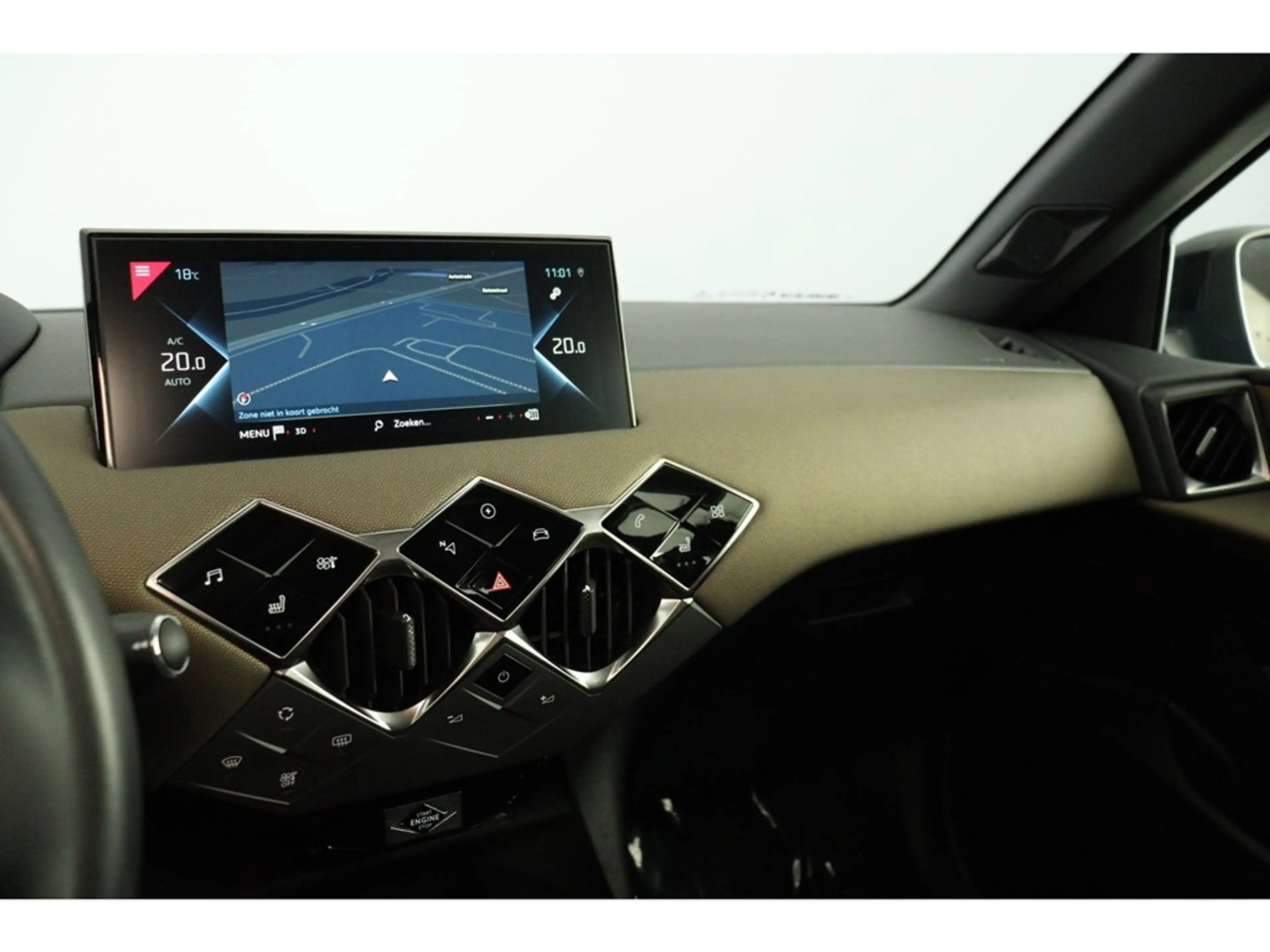 DS Automobiles DS 3 Crossback 136pk So Chic — photo 14