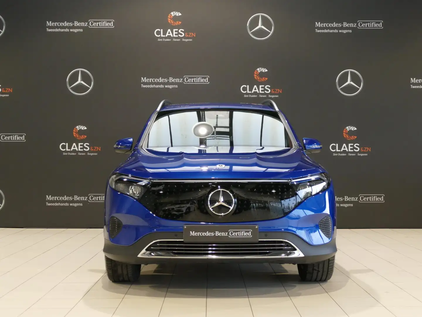 Mercedes-Benz EQB 300 4MATIC Luxury Line DOS 8397 Blau - 2
