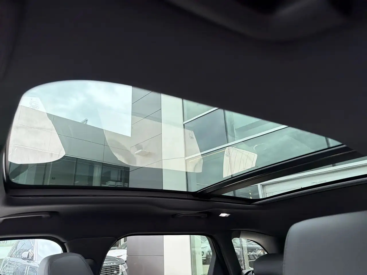 Land Rover Range Rover Velar снимка Land Rover Range Rover Velar