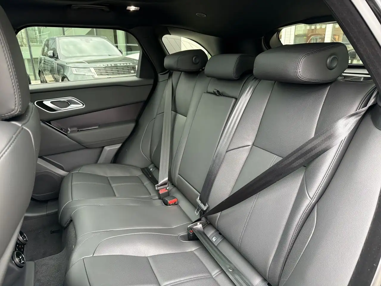 Land Rover Range Rover Velar снимка Land Rover Range Rover Velar