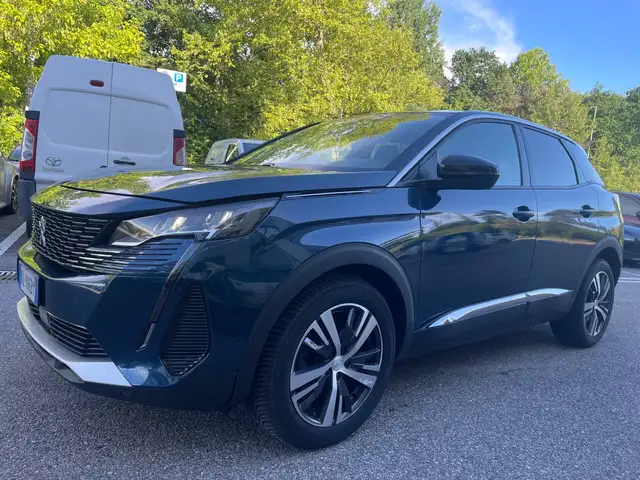 Peugeot 3008 3008 BlueHDi 130 S&S*Automatik*Navi*Solo 54000*