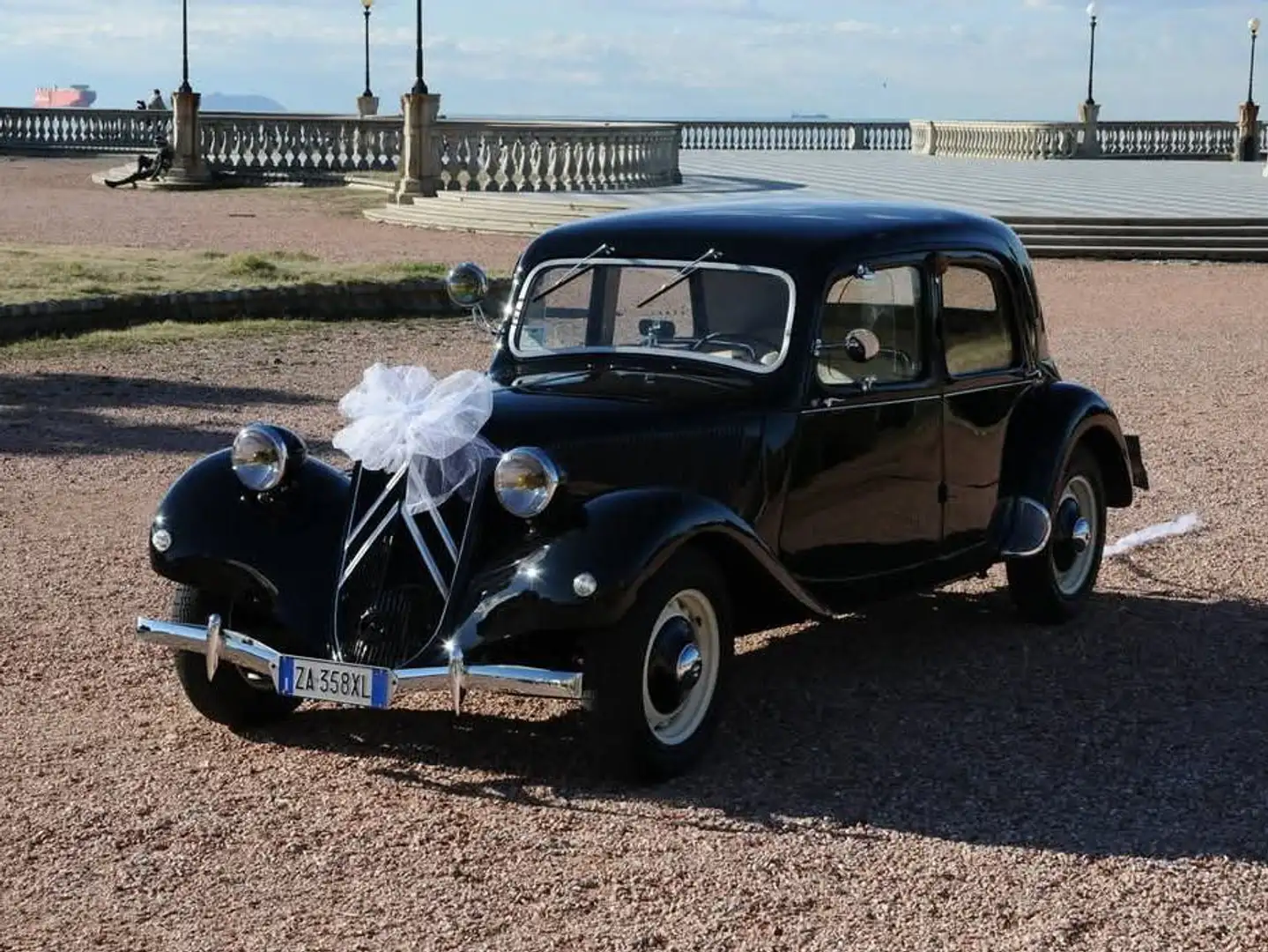 Citroen Traction Avant Zwart - 1