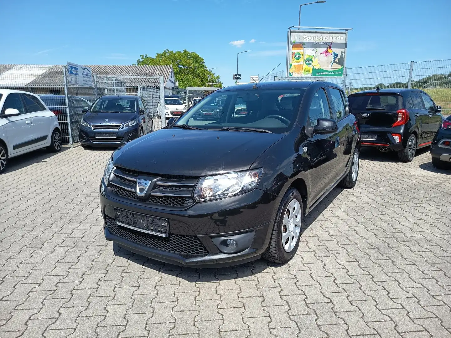 Dacia Sandero II Laureate NAVI+Klima+PDC+Tempomat+BT Zwart - 2