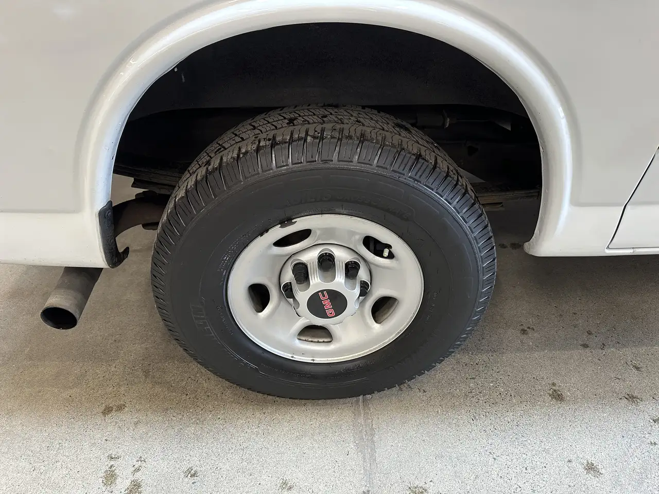 GMC Savana снимка GMC Savana