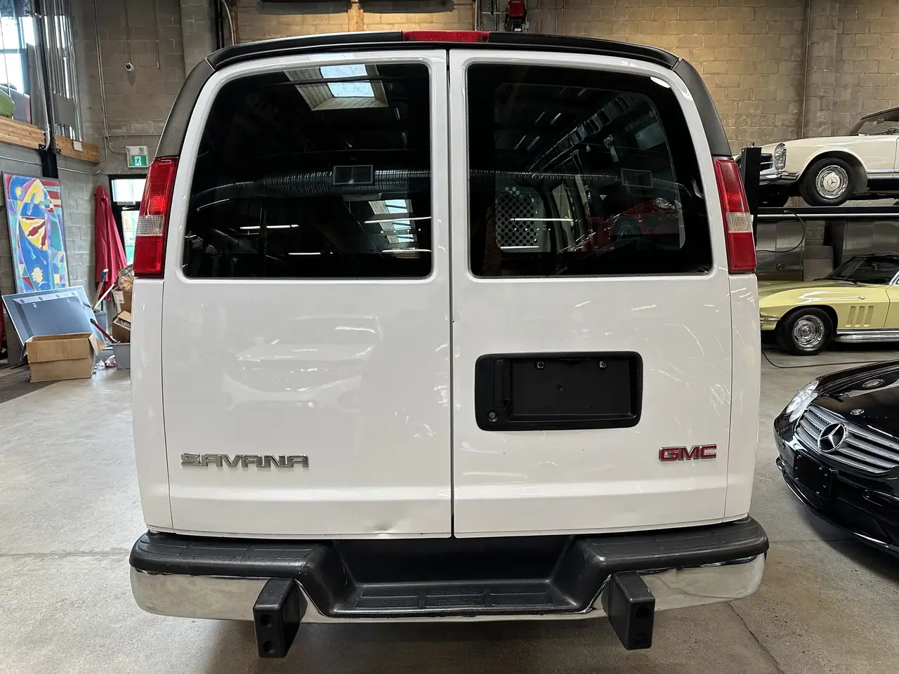 GMC Savana снимка GMC Savana