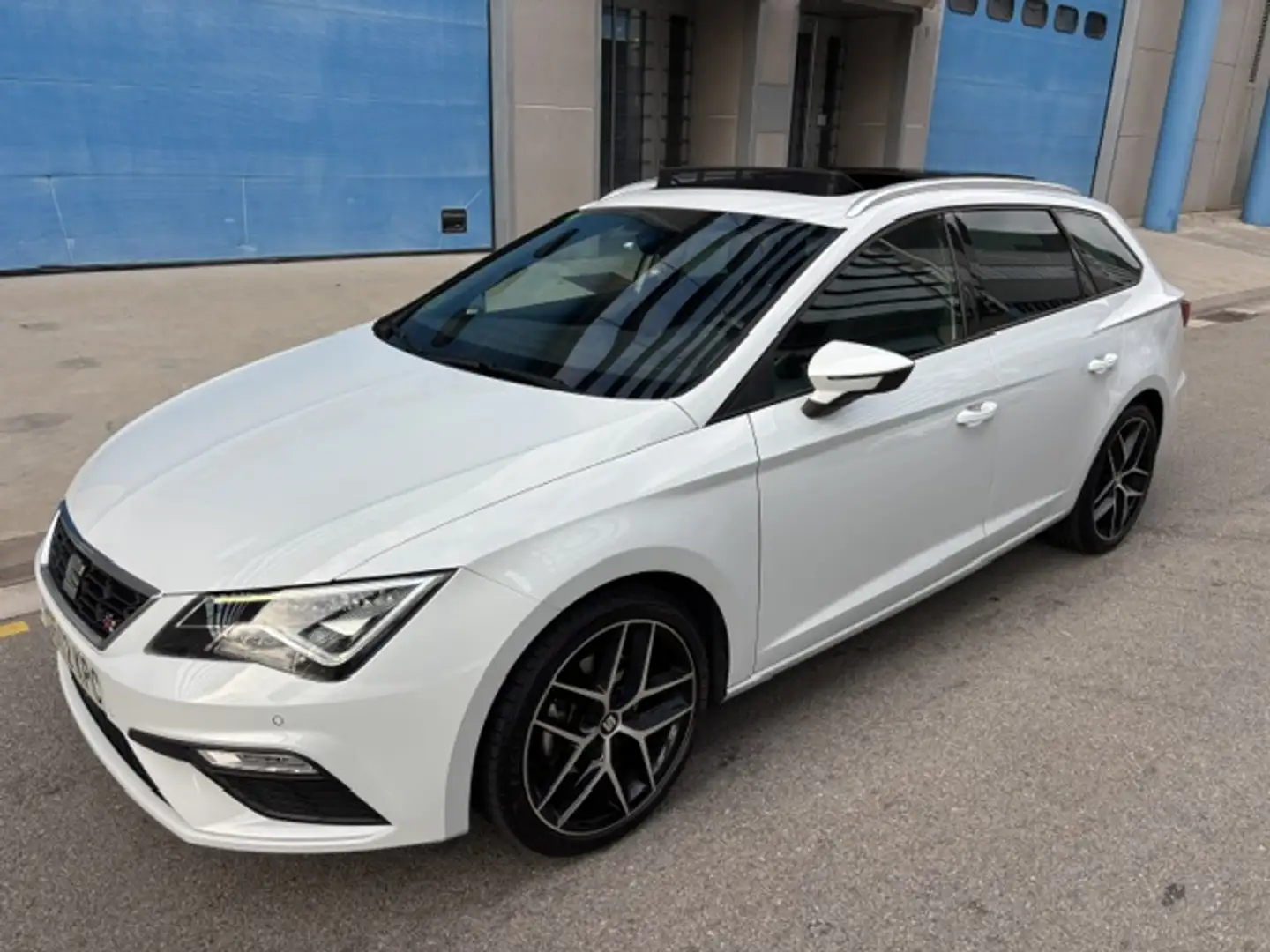 SEAT Leon ST 2.0TDI CR S&S FR DSG7 150 Blanco - 1