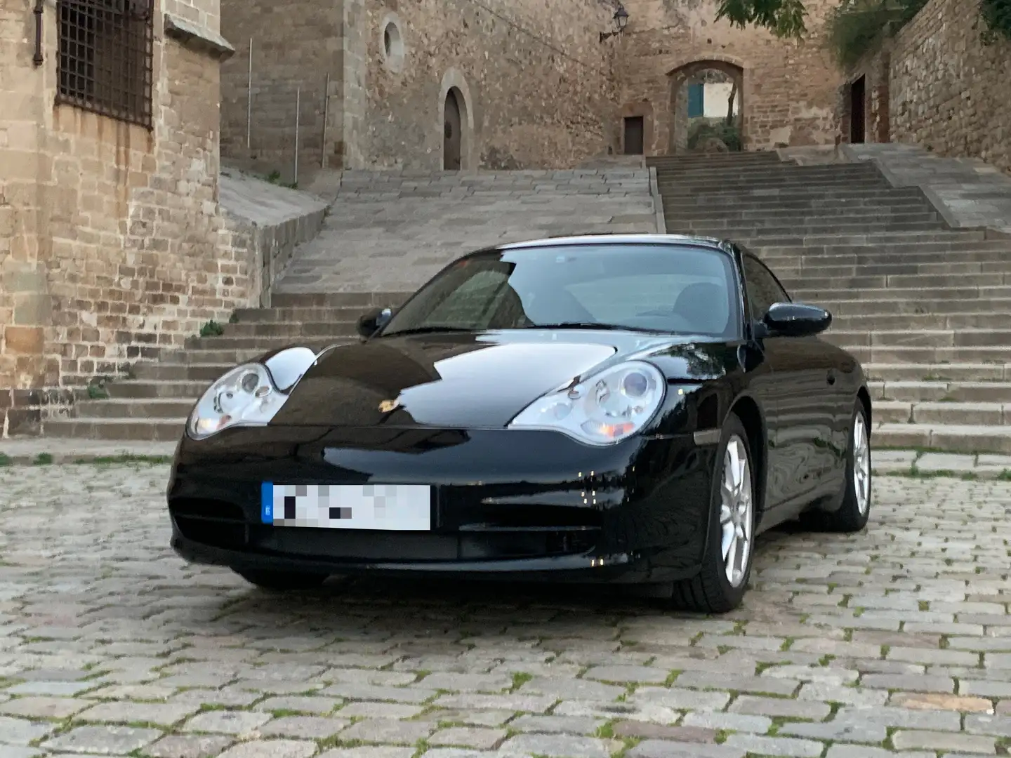 Porsche 911 Carrera 4 Negro - 1