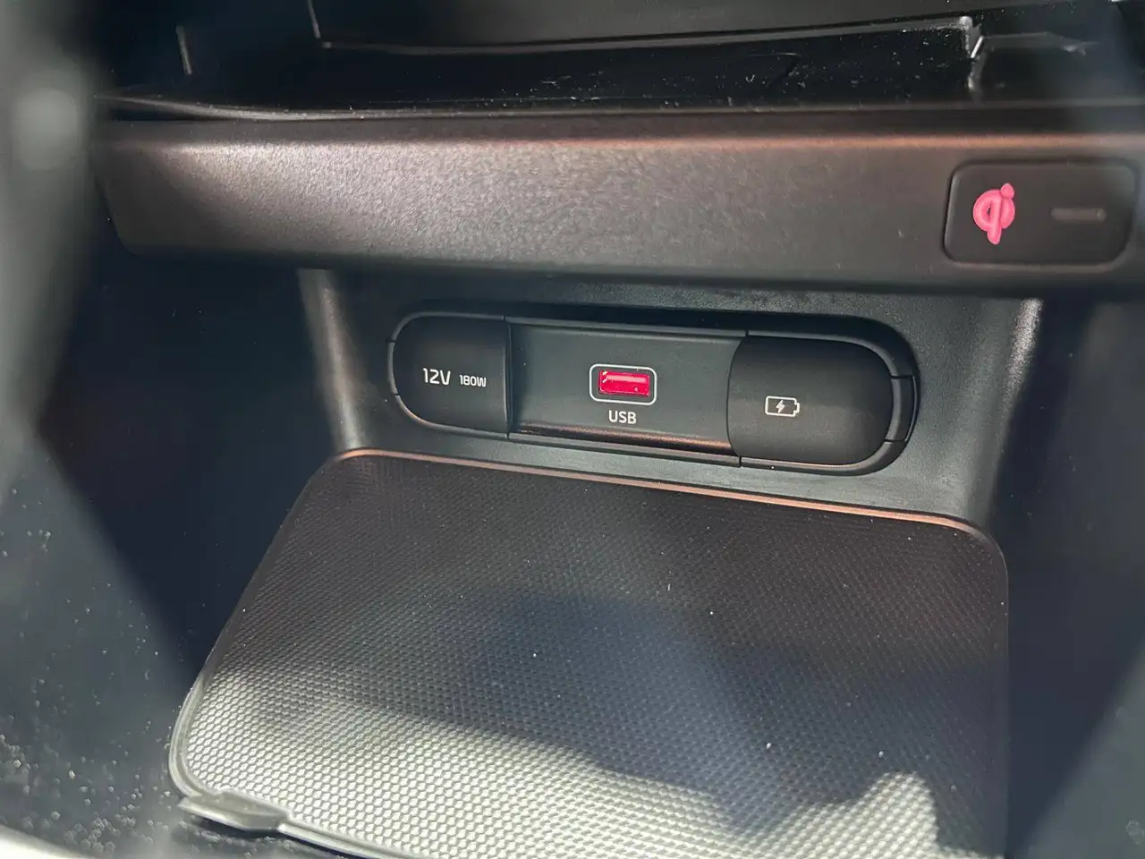 Kia Forte снимка Kia Forte