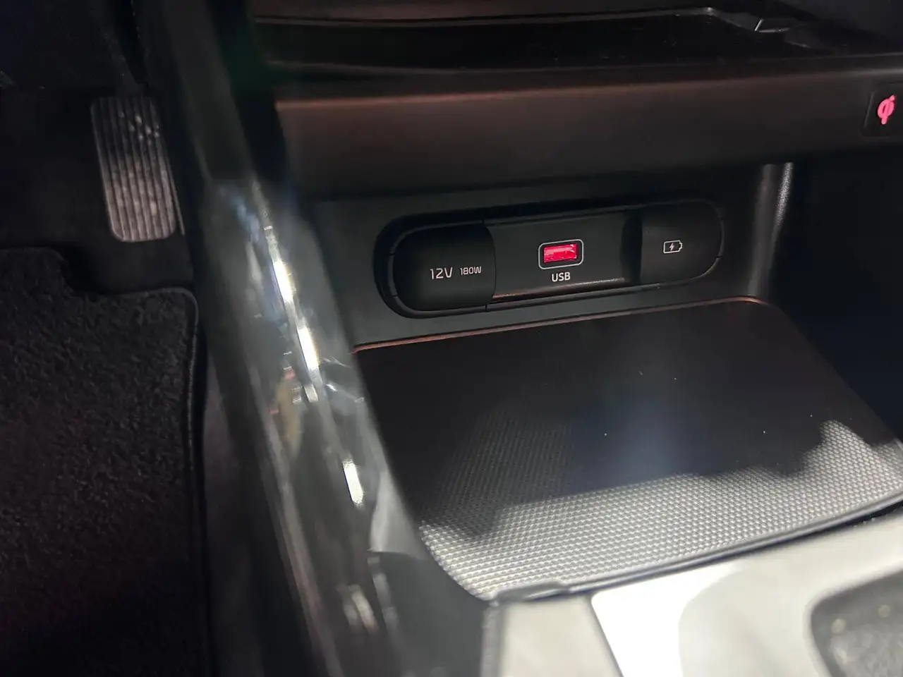 Kia Forte снимка Kia Forte