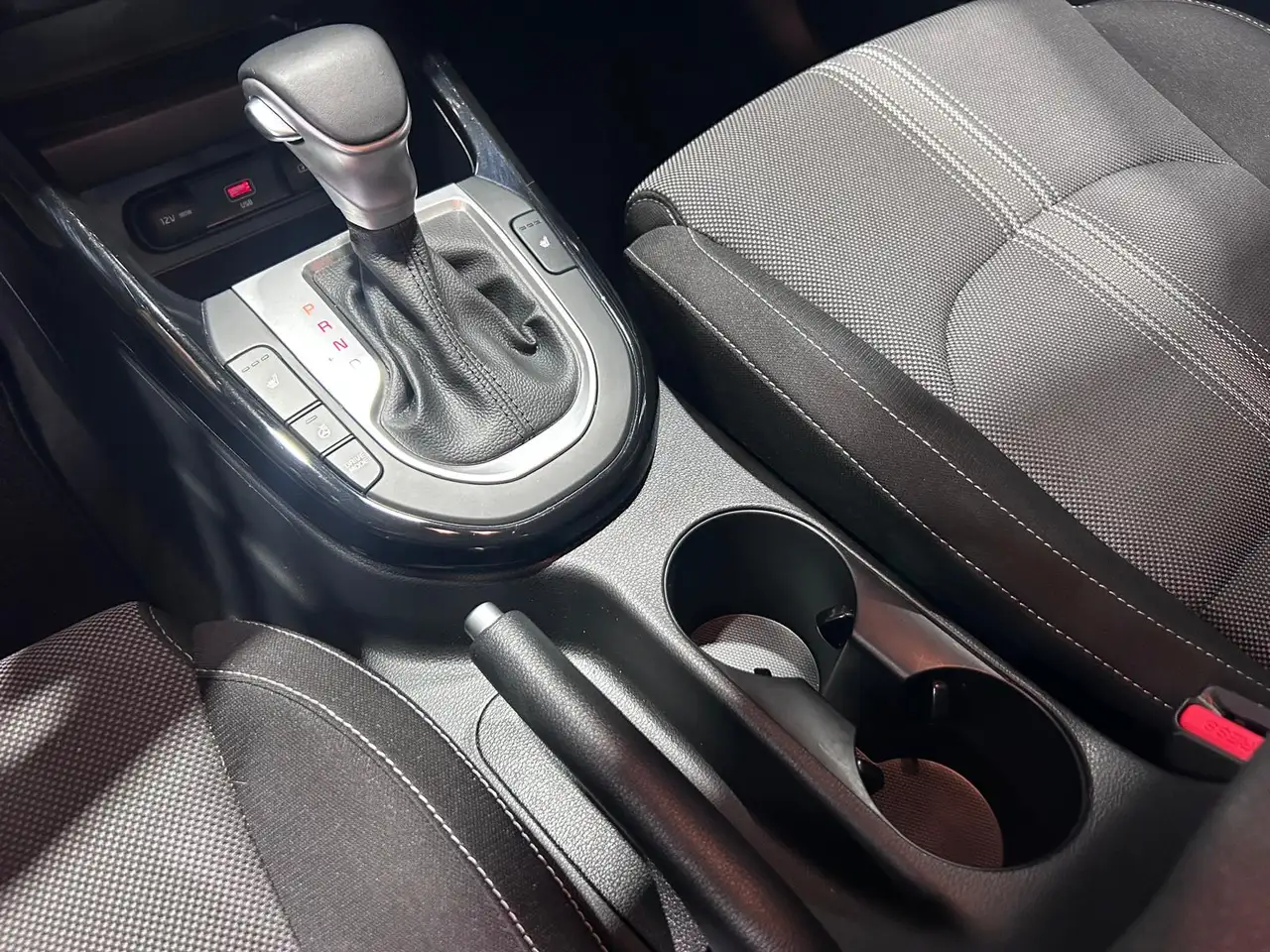 Kia Forte снимка Kia Forte