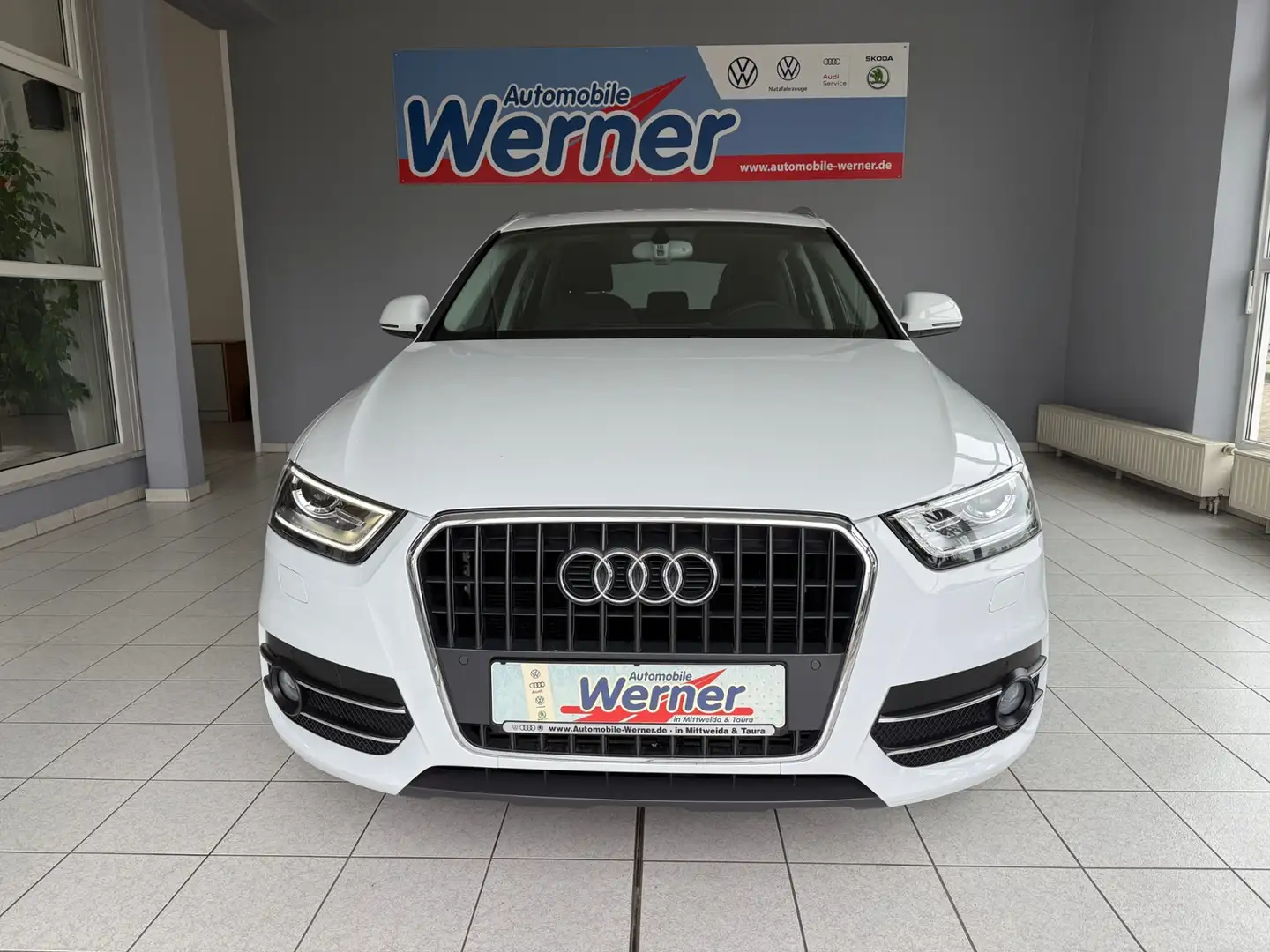 Audi Q3 2.0TDI AHK Xenon GRA Navi Blanco - 2