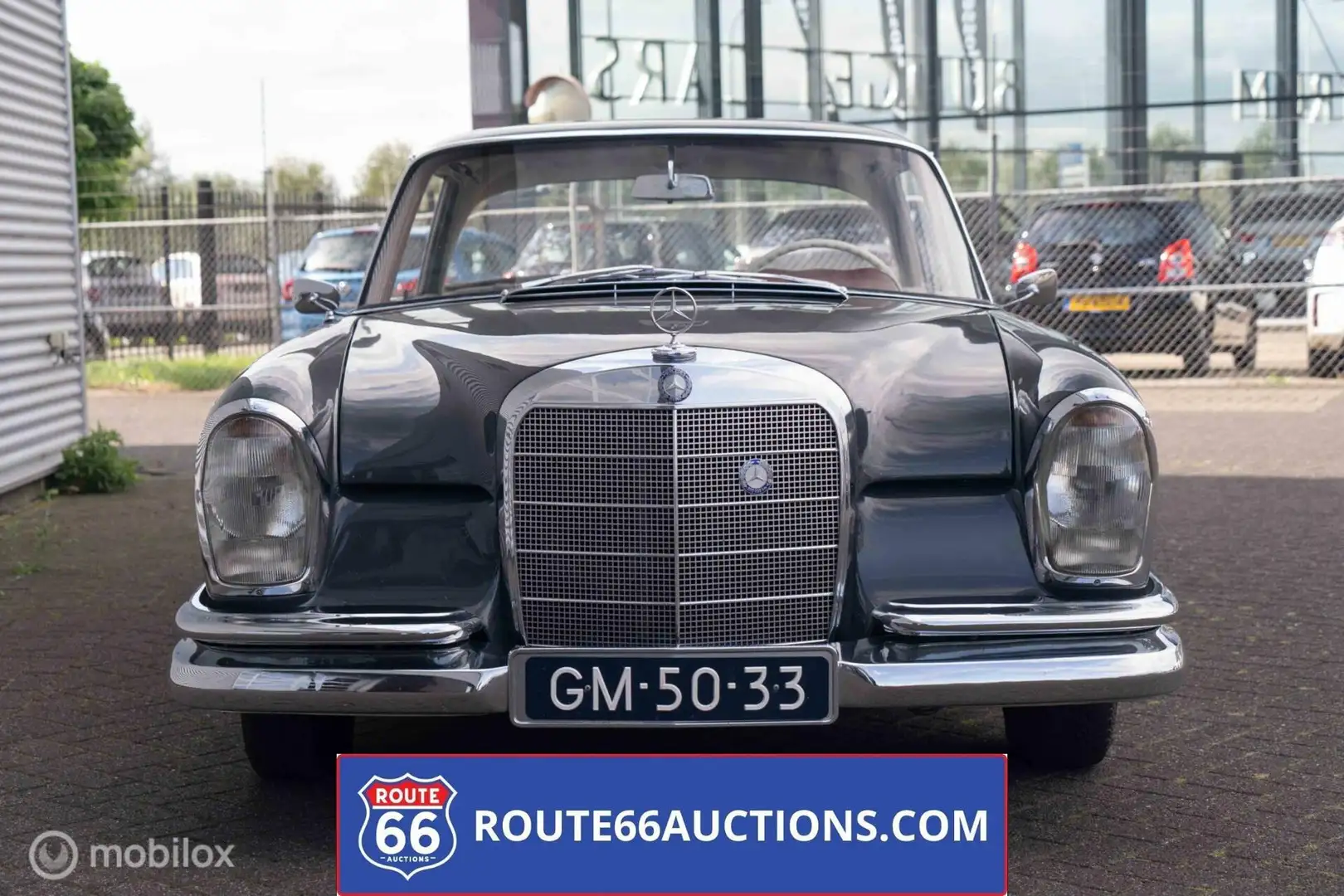 Mercedes-Benz 220 220SE Coupe | Route 66 Auctions Grijs - 2
