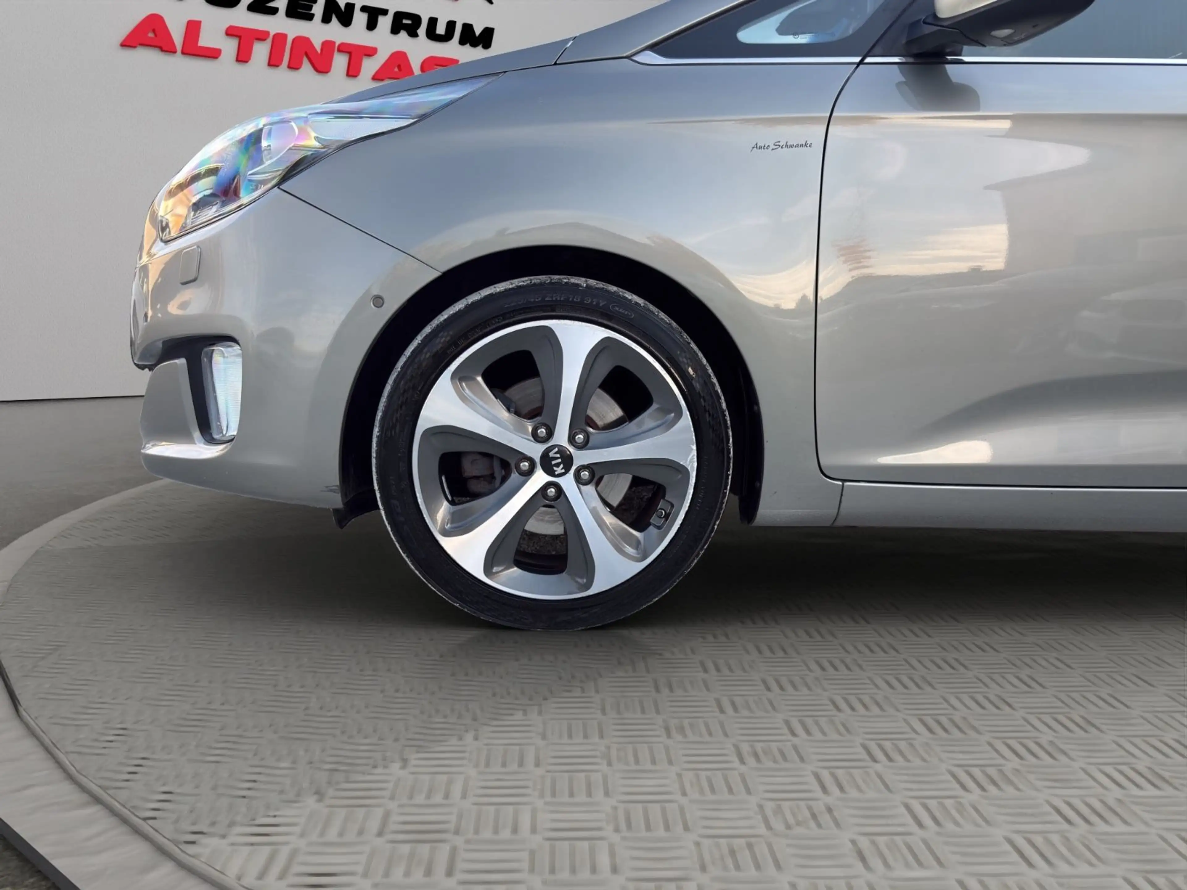 Kia Carens Spirit*AUTOMATIK*NAVI*XEN*RFK*PDC*TÜV NEU — photo 9