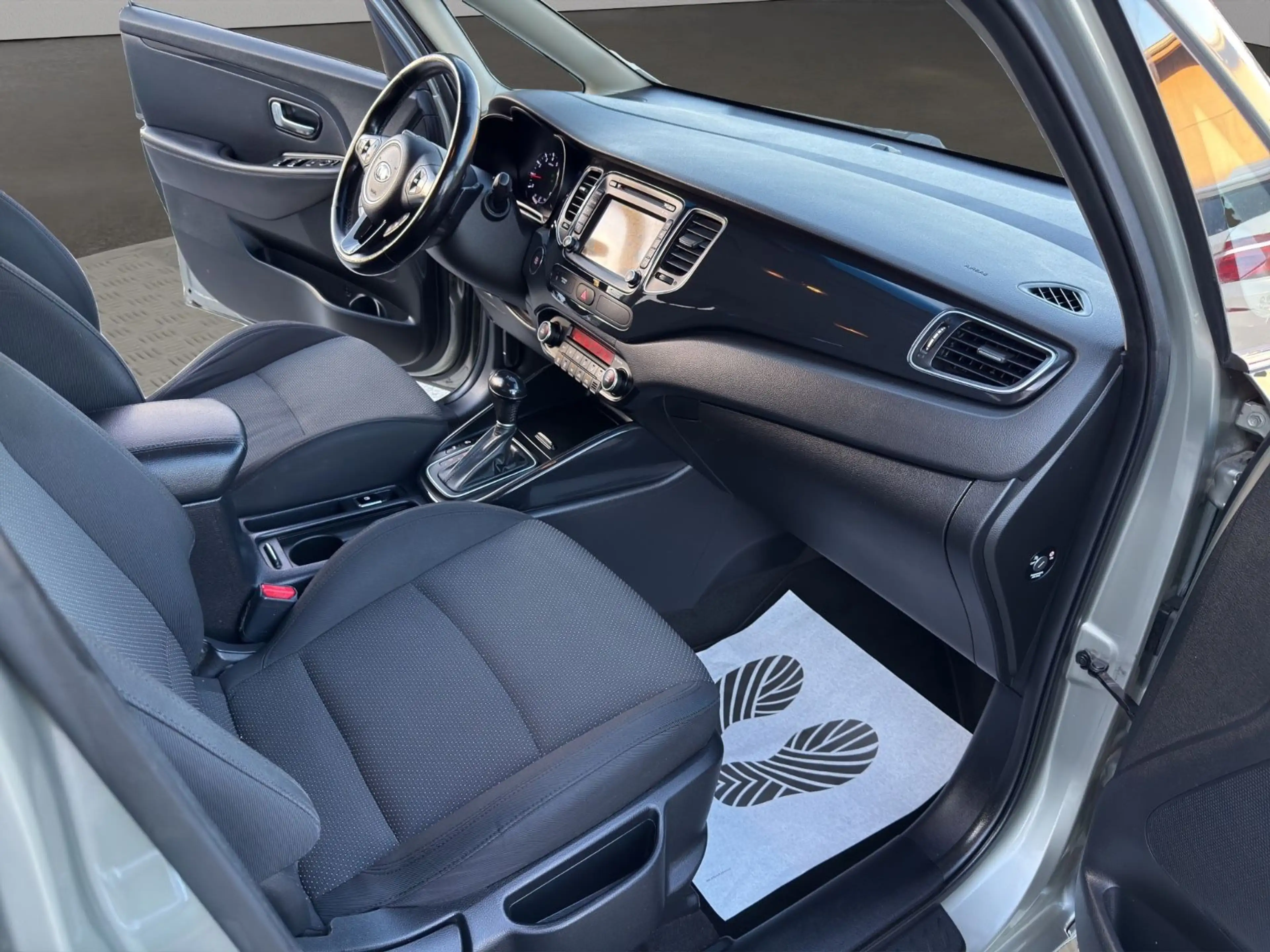 Kia Carens Spirit*AUTOMATIK*NAVI*XEN*RFK*PDC*TÜV NEU — photo 11