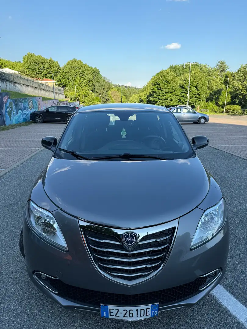 Lancia Ypsilon Ypsilon III 2011 1.2 8v Platinum s Grey - 1