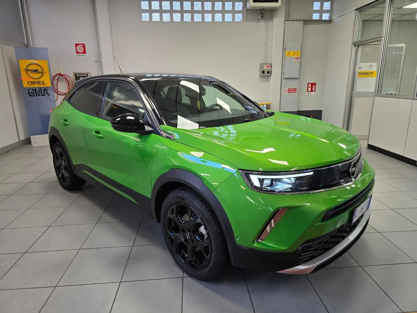 Opel Mokka Mokka electric Ultimate 136cv Groen - 1