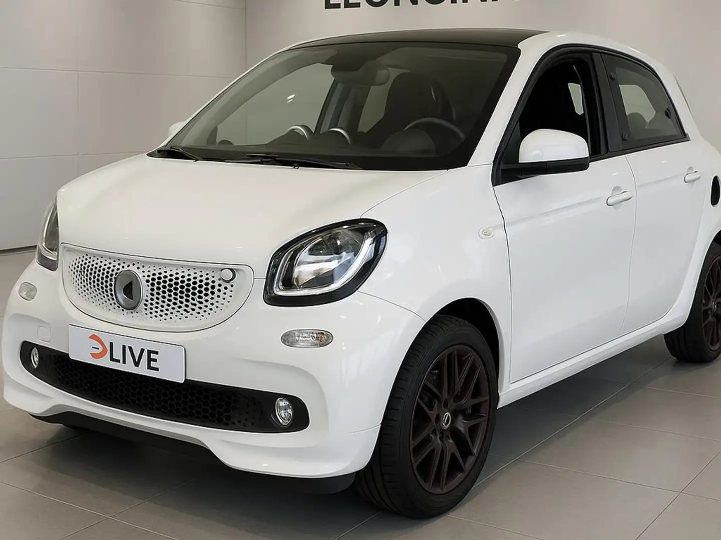 smart forFour Forfour 0.9 t Brabus Style 90cv twinamic Bianco - 1