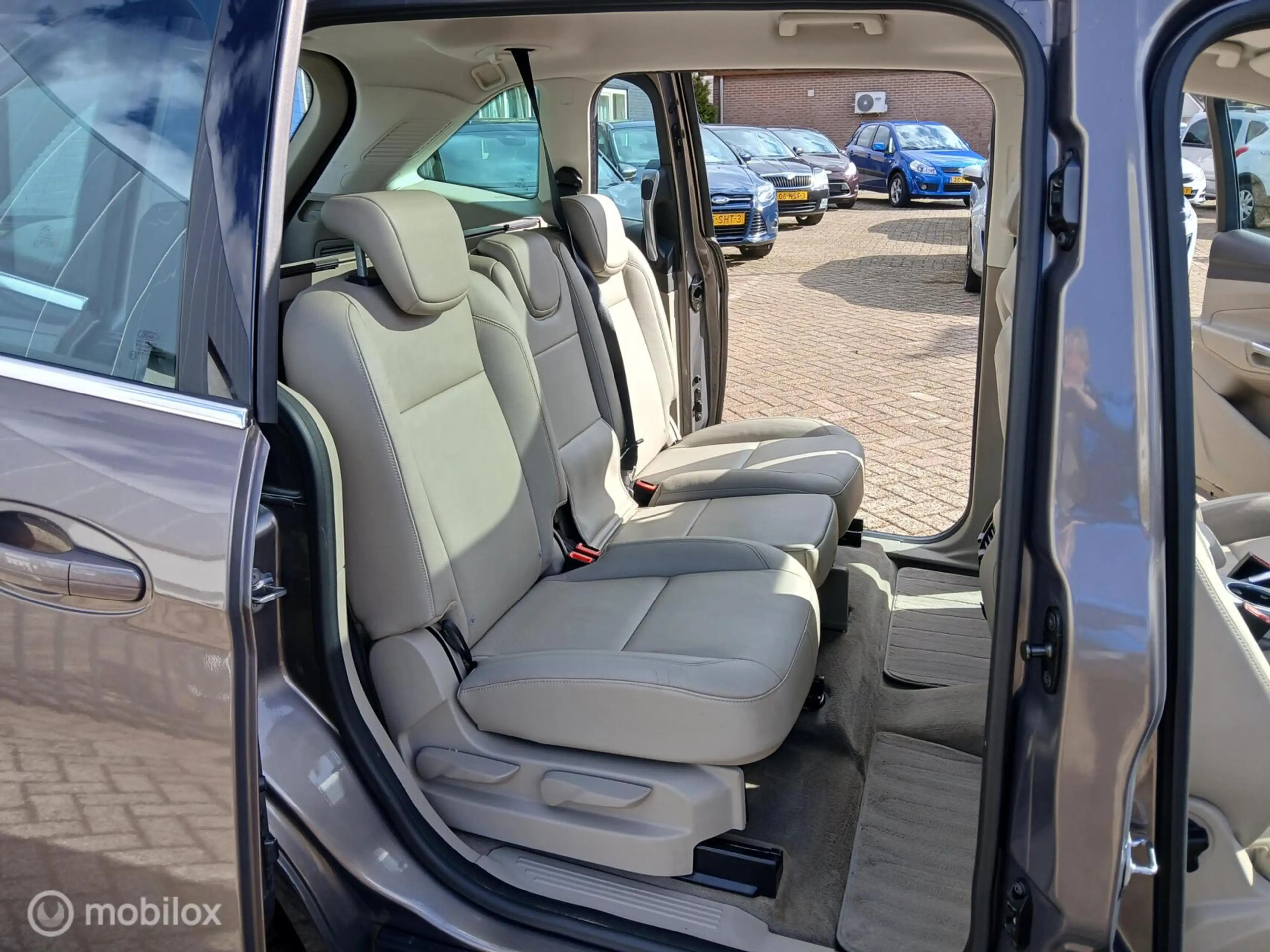 Ford Grand C-Max 1.0 Ecoboost met /Panorama Dak/Stoelverwarming/Bes — photo 12