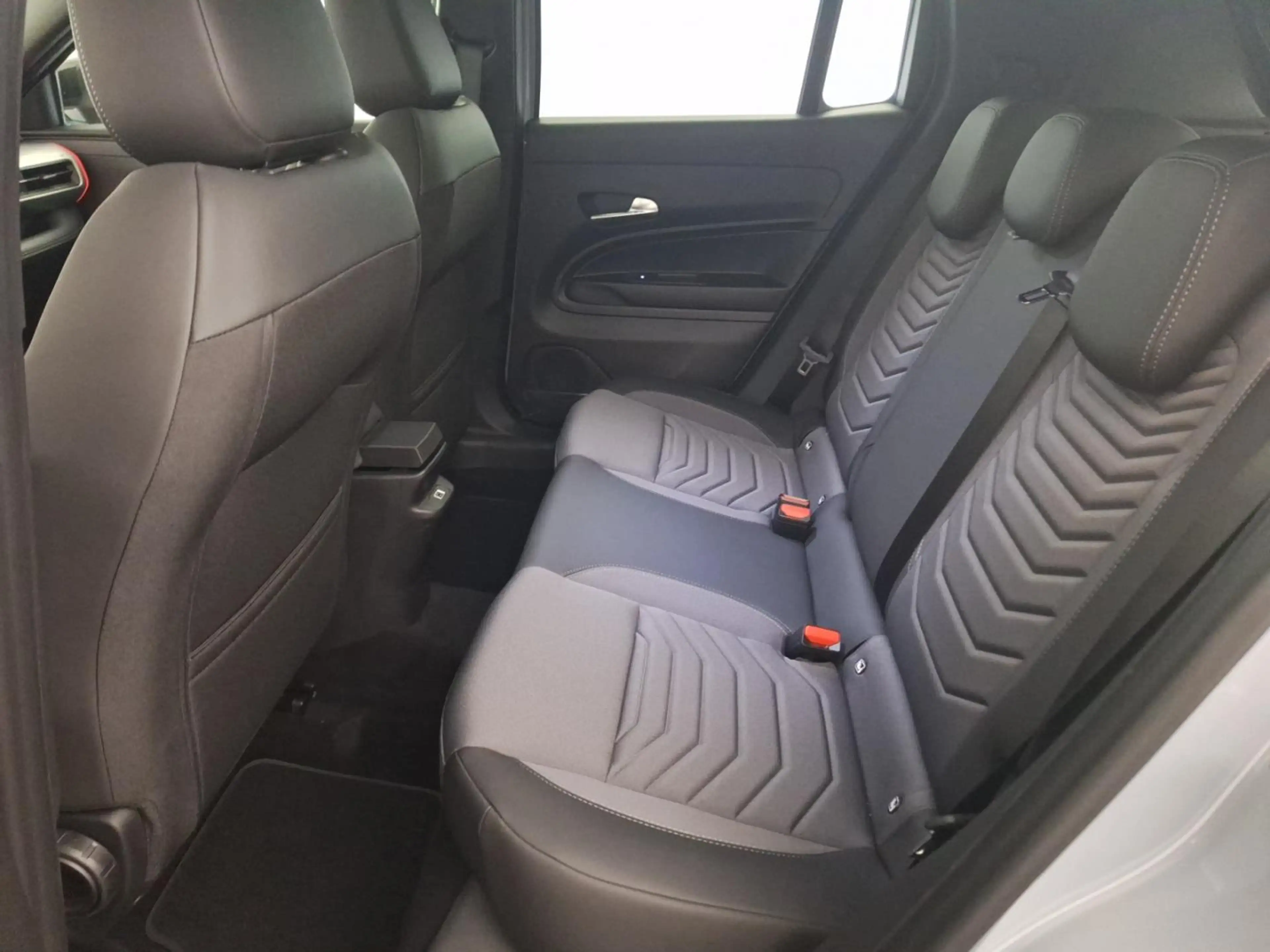 Jeep Avenger e-Hybrid 4X2 Altitude 110PK AUTOMAAT* PANO CAMERA* — photo 10