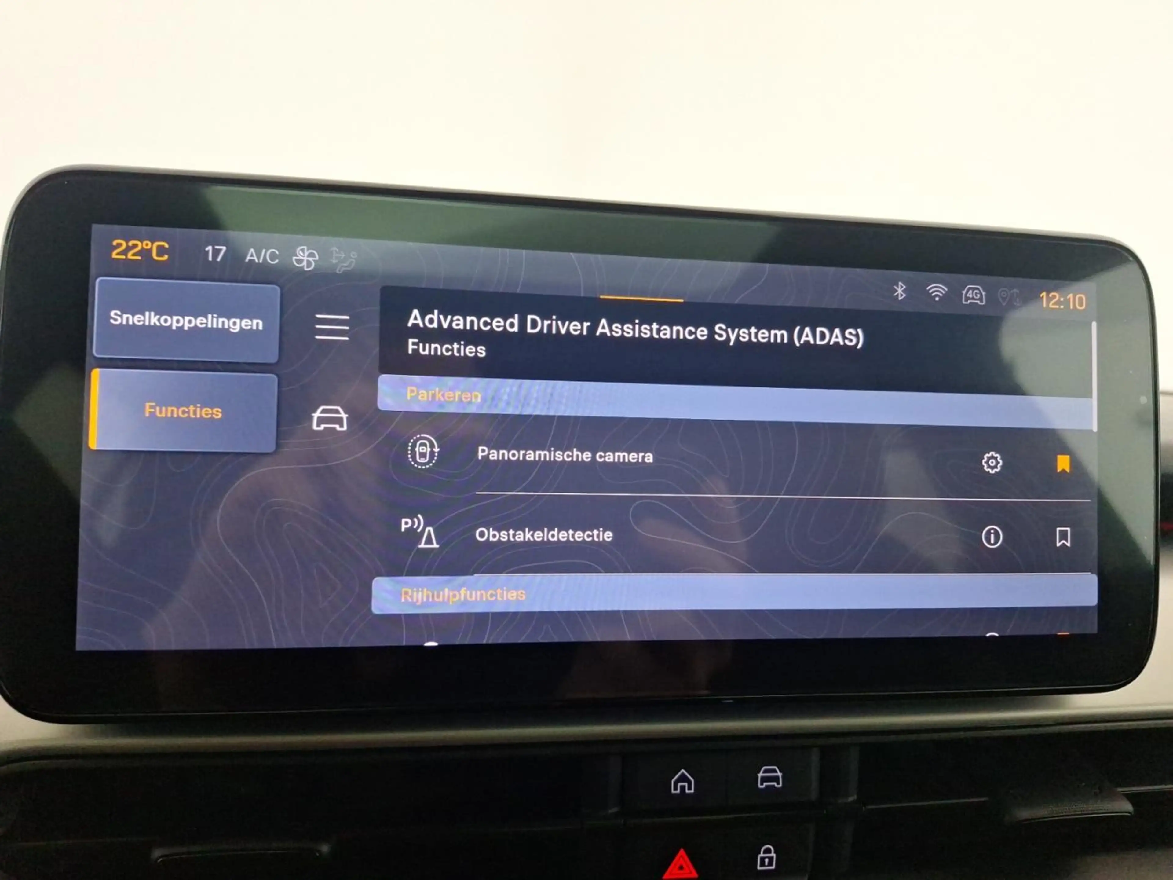 Jeep Avenger e-Hybrid 4X2 Altitude 110PK AUTOMAAT* PANO CAMERA* — photo 14