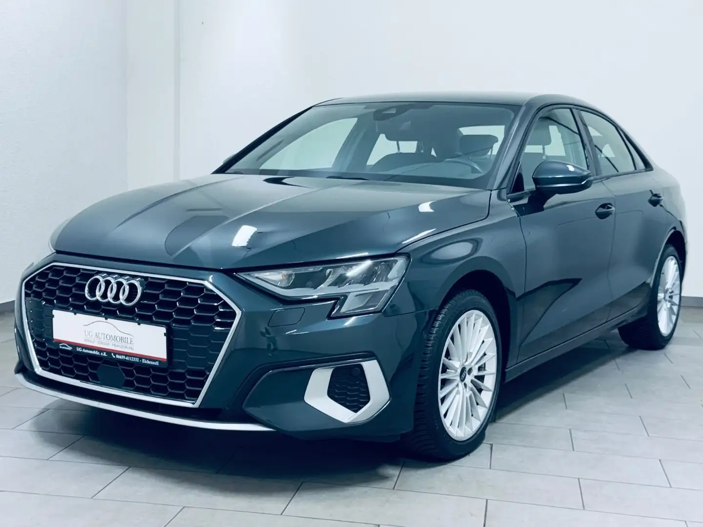 Audi A3 Limousine 30 TFSI advanced *ACC *NAVI * DIG-T Grau - 1
